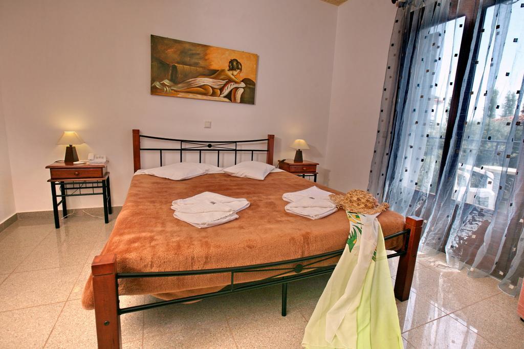 סקאלה קאלוניס Hotel Pela מראה חיצוני תמונה