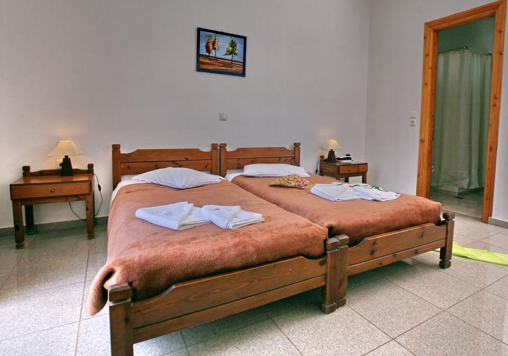 סקאלה קאלוניס Hotel Pela מראה חיצוני תמונה