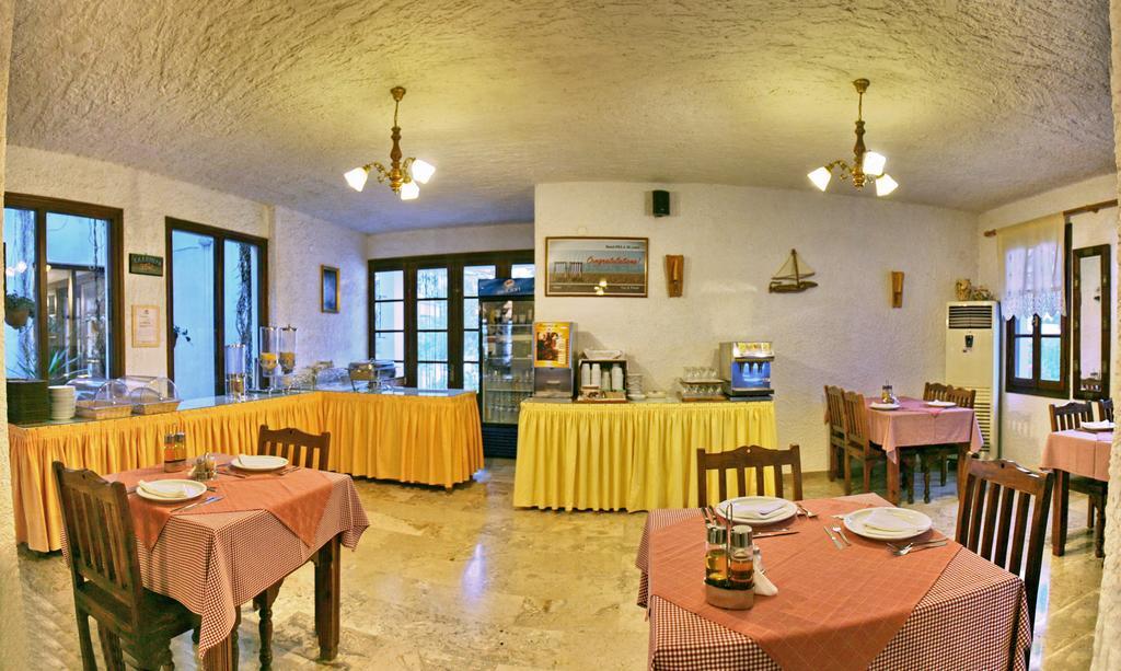 סקאלה קאלוניס Hotel Pela מראה חיצוני תמונה
