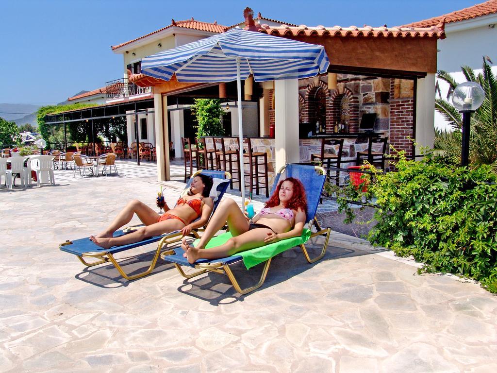 סקאלה קאלוניס Hotel Pela מראה חיצוני תמונה